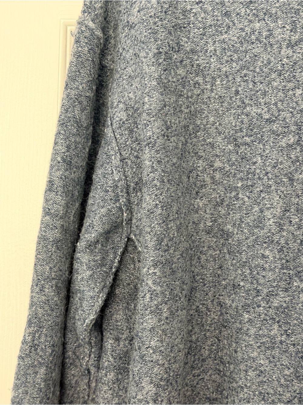 Women's Blue V-Neck Buttoned Cropped Cardigan Sweater - Picture 9 of 9